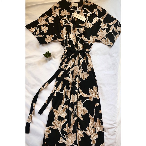 Maison Du Soir Floral Kimono/Dress/Cover-up - Picture 3 of 8